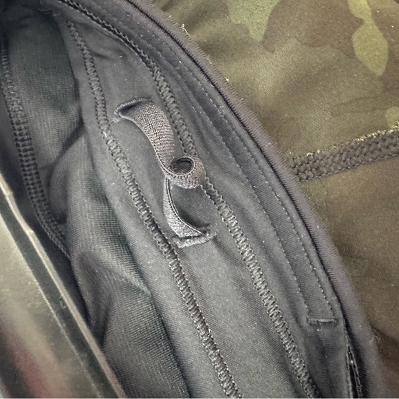 Lululemon Speed Up Short Incognito Camo Multi Gator Green Black LW7ATDR 4 - Picture 8 of 10